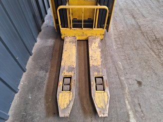 Pallet stacker Yale MS12X