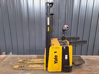 Pallet stacker Yale MS12X - 4