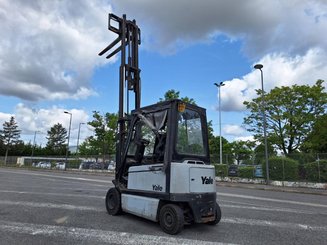 Four wheel front forklift Yale ERP30