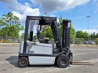 Four wheel front forklift Yale ERP30 - 4
