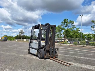 Four wheel front forklift Yale ERP30 - 1