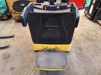 Stand-on pallet stacker Hyster S1.5S