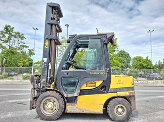 Four wheel front forklift Yale GDP35VX - 2