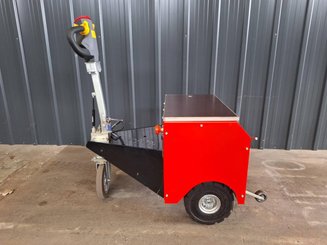 Tow tractor STI PTA1