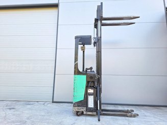 Stand-on pallet stacker Caterpillar NSR16N