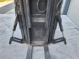Stand-on pallet stacker Caterpillar NSR16N - 12