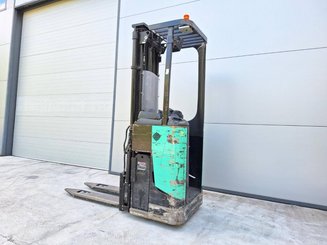 Stand-on pallet stacker Caterpillar NSR16N - 4