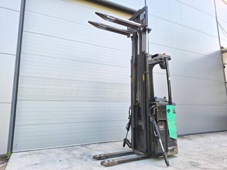 Stand-on pallet stacker Caterpillar NSR16N