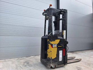Stand-on pallet stacker Caterpillar NSR20N
