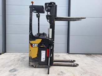 Stand-on pallet stacker Caterpillar NSR20N