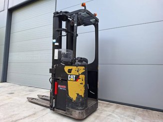 Stand-on pallet stacker Caterpillar NSR20N