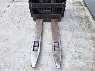 Stand-on pallet stacker Caterpillar NSR16N