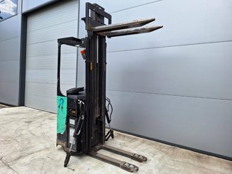 Stand-on pallet stacker Caterpillar NSR16N - 11