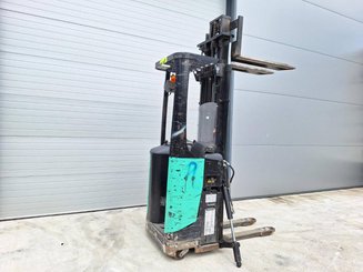 Stand-on pallet stacker Caterpillar NSR16N - 9