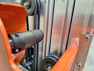 Vertical lift platform JLG TOUCAN DUO