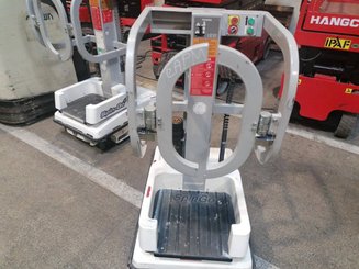Vertical lift platform Bravi Lui SPIN GO