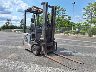 Three wheel front forklift Nissan S1N1L130 - 2