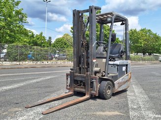 Three wheel front forklift Nissan S1N1L130 - 1