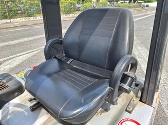 Three wheel front forklift Nissan S1N1L130