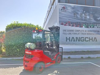 Four wheel front forklift Hangcha XF25G-2 - 4