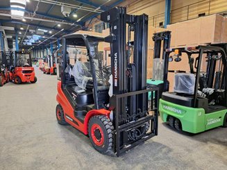 Four wheel front forklift Hangcha XF25G-2