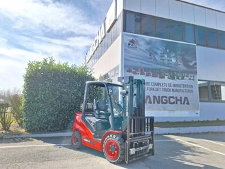 Four wheel front forklift Hangcha XF30G-2 - 2