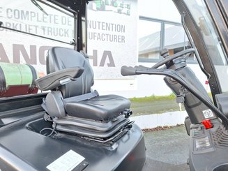 Four wheel front forklift Hangcha XF30G-2 - 12