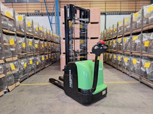 Pedestrian pallet stacker Hangcha CDD20-AC2-I - 1