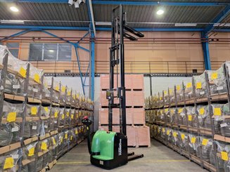 Pedestrian pallet stacker Hangcha CDD20-AC2-I