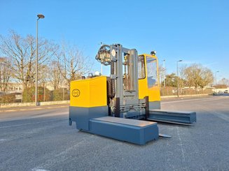 Multidirectional sideloader Combilift ESL3545