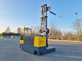 Multidirectional sideloader Combilift ESL3545
