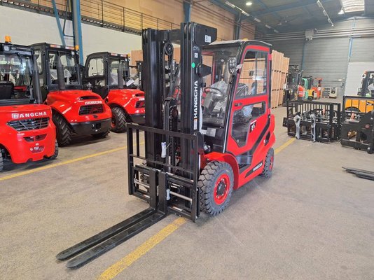 Four wheel front forklift Hangcha XF25D-2 - 1