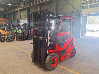 Four wheel front forklift Hangcha XF25D-2