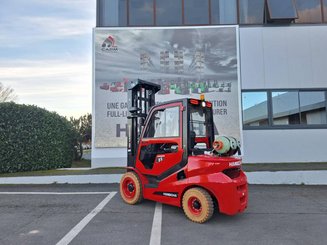 Four wheel front forklift Hangcha XF35G-2