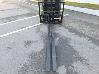 Four wheel front forklift Hangcha AE25-I - 15