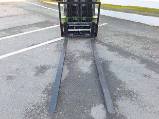 Four wheel front forklift Hangcha AE25-I - 14