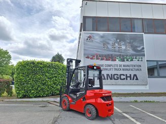 Four wheel front forklift Hangcha XF35D-2