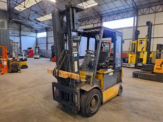 Four wheel front forklift Caterpillar EP30K