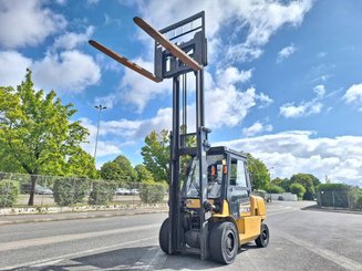 Four wheel front forklift Caterpillar GP50K