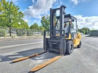 Four wheel front forklift Caterpillar GP50K