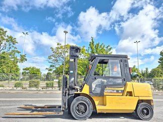 Four wheel front forklift Caterpillar GP50K - 3