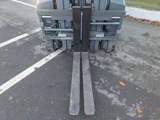 Multidirectional sideloader AMLIFT AGILIFT 3000E