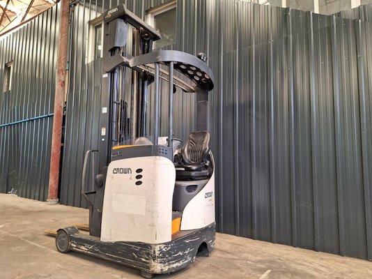 Reach truck Crown ESR5000-1.4 - 1