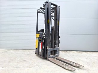 Stand-on pallet stacker Caterpillar NSR20N