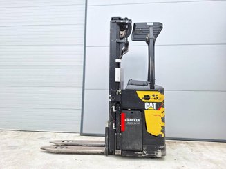 Stand-on pallet stacker Caterpillar NSR20N
