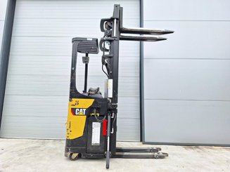 Stand-on pallet stacker Caterpillar NSR20N