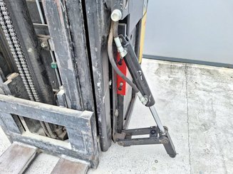 Stand-on pallet stacker Caterpillar NSR20N