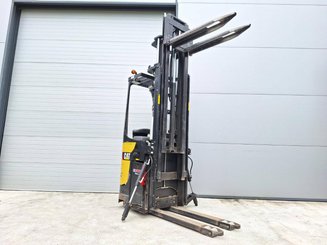 Stand-on pallet stacker Caterpillar NSR20N