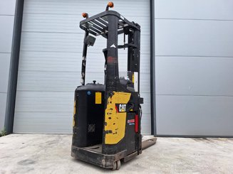 Stand-on pallet stacker Caterpillar NSR20N
