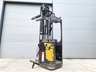 Stand-on pallet stacker Caterpillar NSR20N